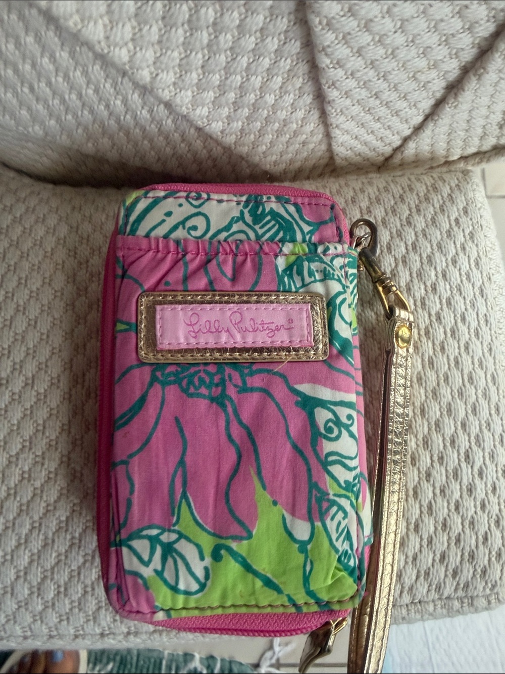 Lilly Pulitzer Pink Floral Wristlet Phone Case - Picture 2 of 5